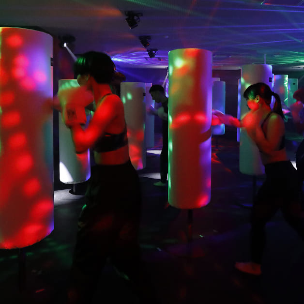 暗闇ボクシングBASE BOXING天神